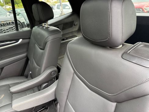 Used 2025 Cadillac XT6 Premium Luxury AWD/4WD image 15