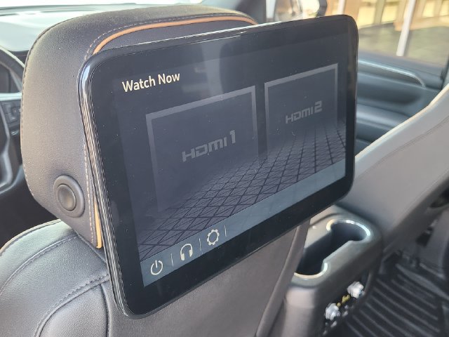 Used 2024 GMC Yukon AT4 w/ Technology Package AWD/4WD image 32
