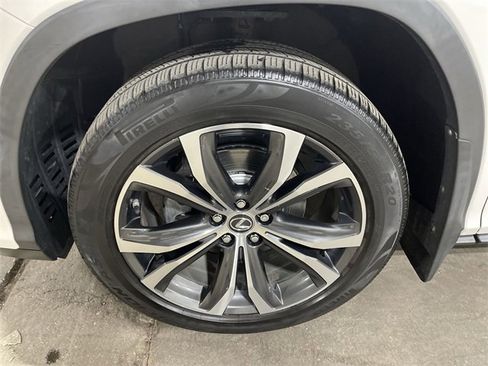 Used 2018 Lexus RX 350L Premium w/ Premium Package image 23