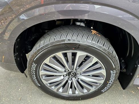 New 2026 INFINITI QX80 Luxe w/ Cargo Package image 18