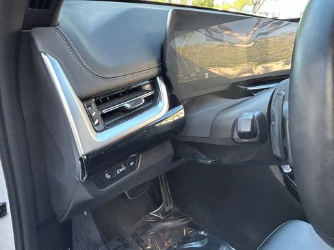 Used 2025 BMW X1 xDrive28i image 18