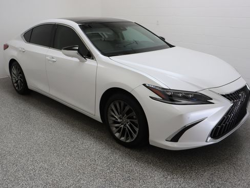 Used 2025 Lexus ES 350 Ultra Luxury w/ Accessory Package (Z2) FWD image 4