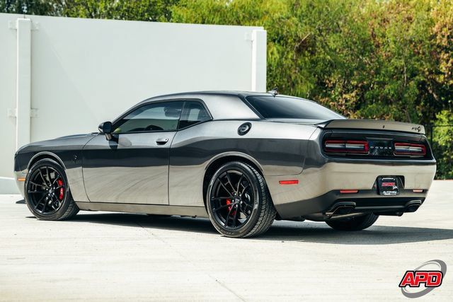 Used 2023 Dodge Challenger SRT Hellcat RWD image 3