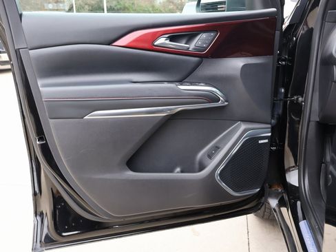 Certified 2024 Chevrolet Traverse RS w/ LPO, Floor Liner Package image 11