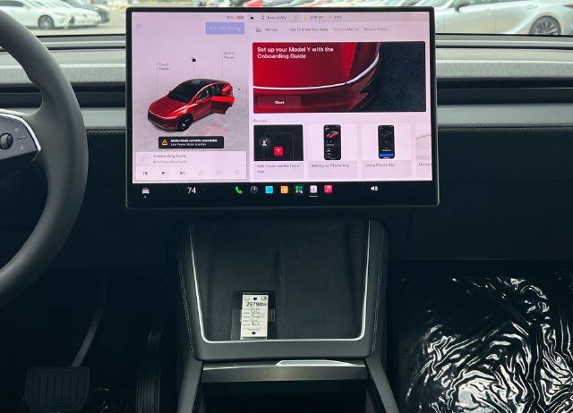 Used 2026 Tesla Model Y Long Range AWD/4WD image 33