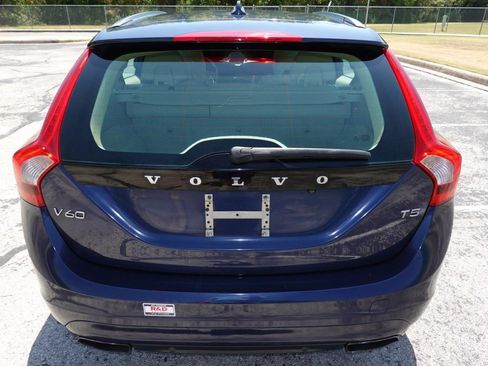 Used 2015 Volvo V60 T5 Premier w/ Convenience Package FWD image 6