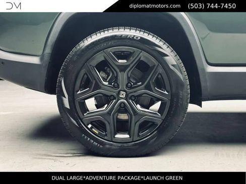 Used 2024 Rivian R1S Adventure AWD/4WD image 43