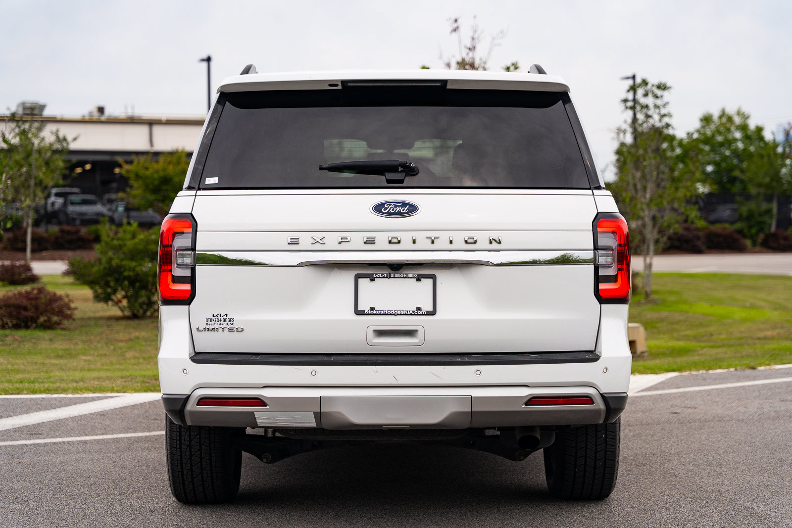 Used 2024 Ford Expedition Limited RWD image 6
