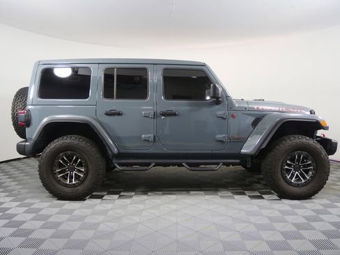 Used 2024 Jeep Wrangler Unlimited Rubicon AWD/4WD image 2