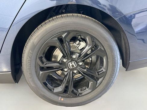 Used 2025 Honda Accord SE image 31