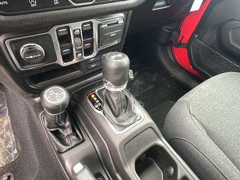 New 2025 Jeep Wrangler Sport S image 34