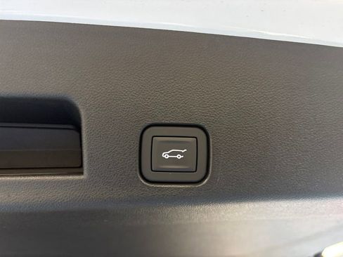 New 2026 Chevrolet Traverse LT FWD image 9