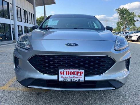 Used 2022 Ford Escape SE w/ Cold Weather Package FWD image 2