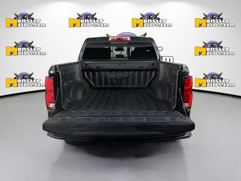 Used 2024 Chevrolet Colorado Z71 w/ Z71 Convenience Package 2 AWD/4WD image 25