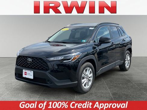Certified 2023 Toyota Corolla Cross LE w/ Moonroof Package AWD/4WD image 1