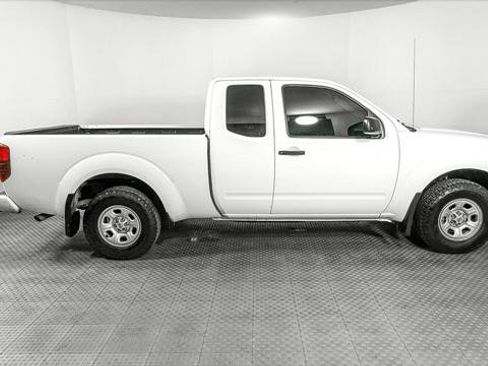 Used 2019 Nissan Frontier S image 9