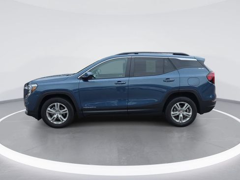 Certified 2024 GMC Terrain SLE w/ Driver Convenience Package FWD image 7