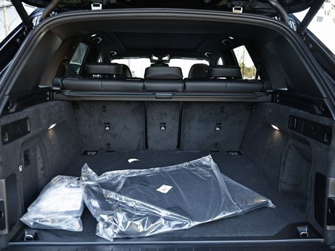 New 2026 BMW X5 M60i w/ Climate Comfort Package image 30