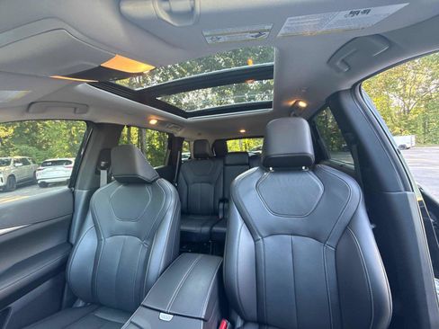 Used 2025 INFINITI QX60 Luxe w/ Cargo Package FWD image 24