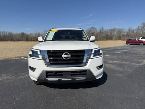 Used 2023 Nissan Armada SL image 2