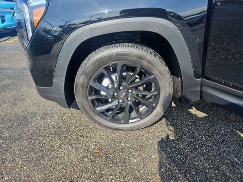 Used 2023 GMC Terrain SLE w/ Driver Convenience Package AWD/4WD image 27