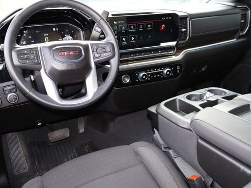 Used 2024 GMC Sierra 1500 Elevation image 4