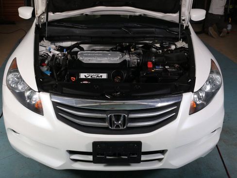 Used 2012 Honda Accord EX-L image 5
