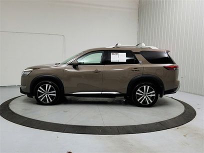 Used 2024 Nissan Pathfinder Platinum w/ Cargo Package
