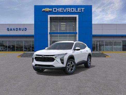 New 2026 Chevrolet Trax LT image 8