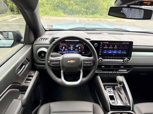 Used 2026 Chevrolet Colorado LT w/ LT Convenience Package AWD/4WD image 13