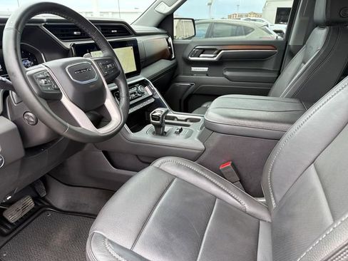 Used 2024 GMC Sierra 1500 Denali w/ Technology Package AWD/4WD image 18