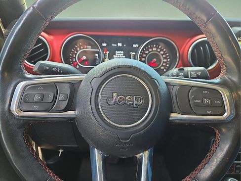 Used 2022 Jeep Wrangler Unlimited Rubicon w/ Cold Weather Group AWD/4WD image 24