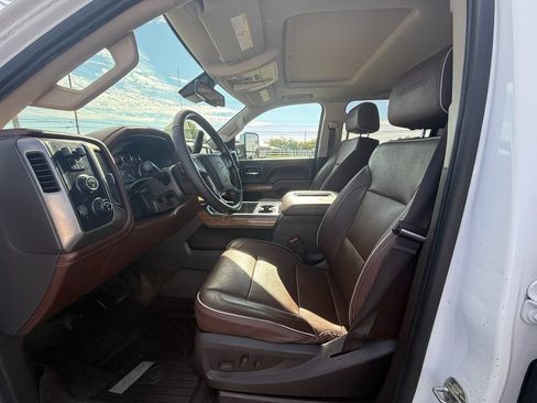 Used 2017 Chevrolet Silverado 2500 High Country w/ Duramax Plus Package AWD/4WD image 12