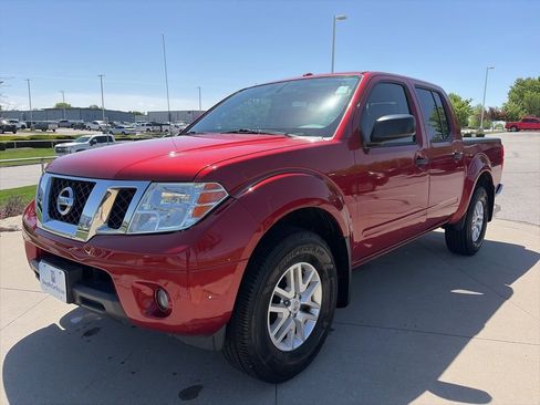 Used 2016 Nissan Frontier SV w/ SV Value Truck Package AWD/4WD image 4