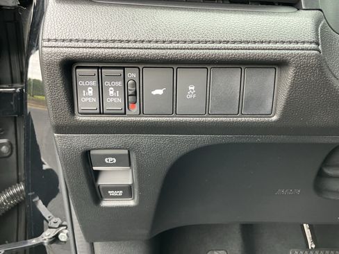 Certified 2026 Honda Odyssey EX-L image 19