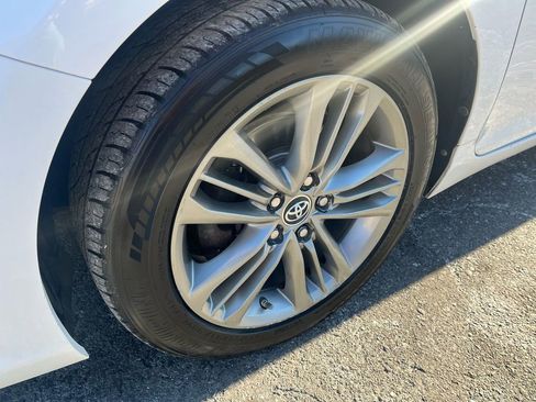 Used 2016 Toyota Camry SE image 21