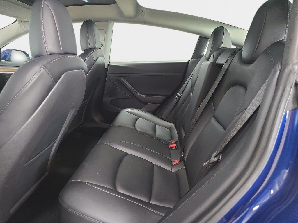 Used 2022 Tesla Model 3 Long Range AWD/4WD image 14