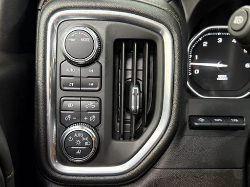 Used 2022 GMC Sierra 1500 AT4 w/ AT4 Premium Package AWD/4WD image 36