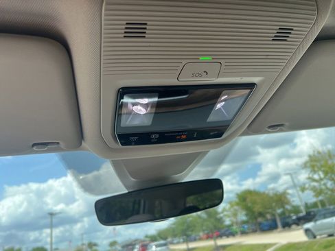 Used 2024 Volkswagen Atlas SE FWD image 54