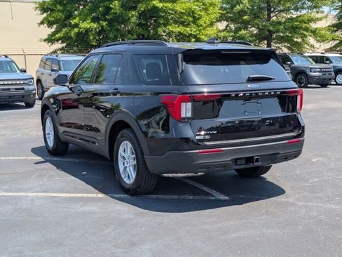 New 2026 Ford Explorer Active RWD image 4
