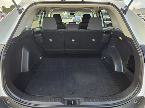 Used 2025 Toyota RAV4 XLE FWD image 30