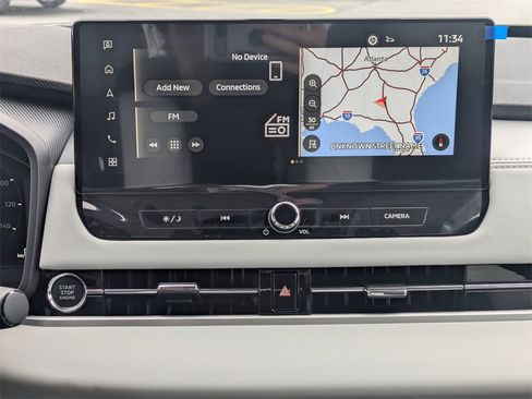 New 2025 Mitsubishi Outlander SE image 19