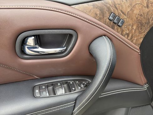 Used 2021 INFINITI QX80 Premium Select w/ All-Season Package image 13