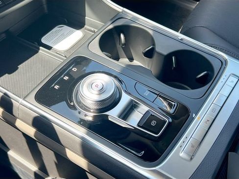 New 2026 Kia Carnival EX FWD image 17