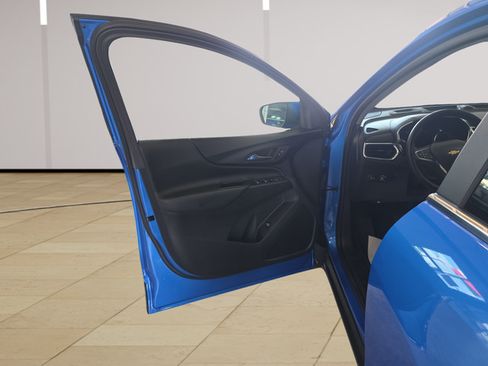 Used 2024 Chevrolet Equinox LT w/ LPO, Floor Liner Package FWD image 10