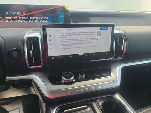 New 2026 Ford Expedition Max Platinum image 13