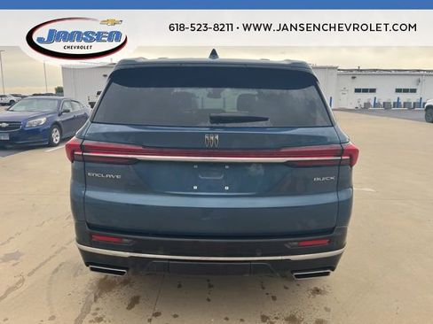 Used 2025 Buick Enclave Preferred FWD image 5