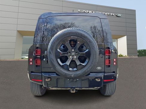 Used 2023 Land Rover Defender 110 X-Dynamic SE AWD/4WD image 7