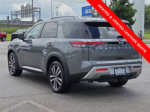 Used 2025 Nissan Pathfinder Platinum w/ Cargo Package AWD/4WD image 4