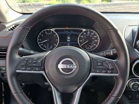 Certified 2025 Nissan Sentra SR w/ SR Premium Package FWD image 21